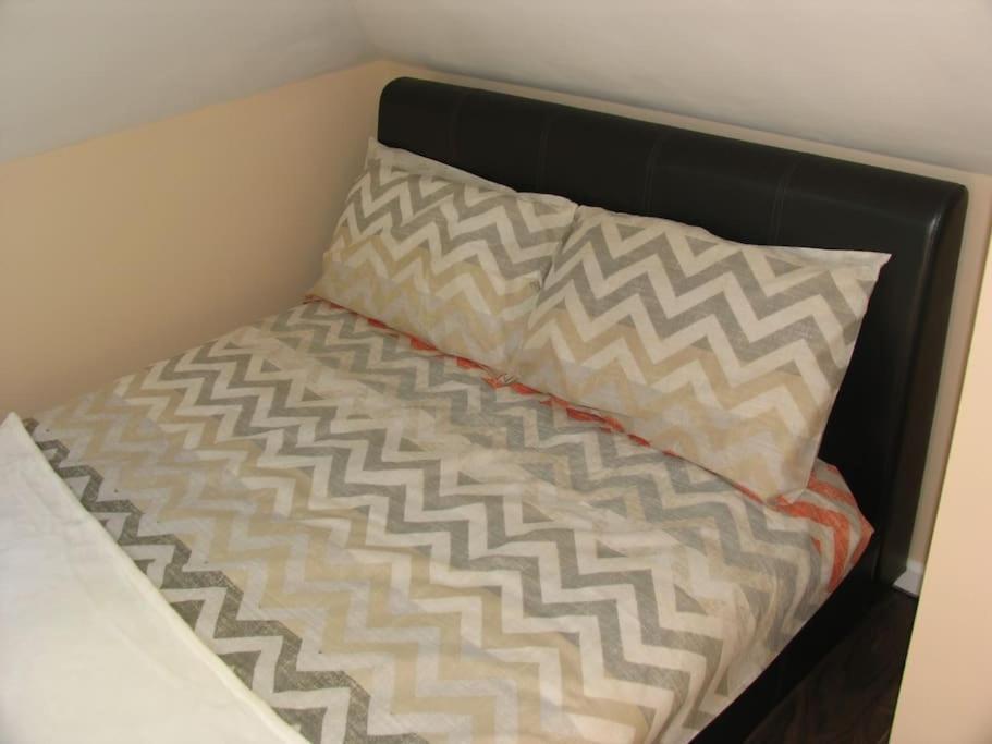 Modern Cosy Private Studio, Wifi, Ip-Tv, Must See ラムフォード エクステリア 写真
