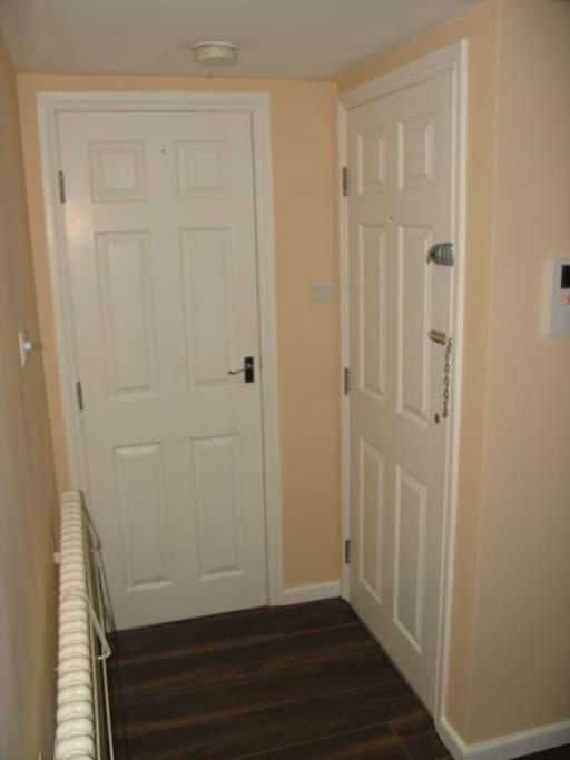 Modern Cosy Private Studio, Wifi, Ip-Tv, Must See ラムフォード エクステリア 写真